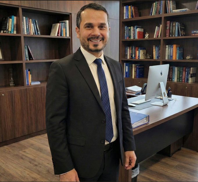 المحامي رشدي عبد الغني